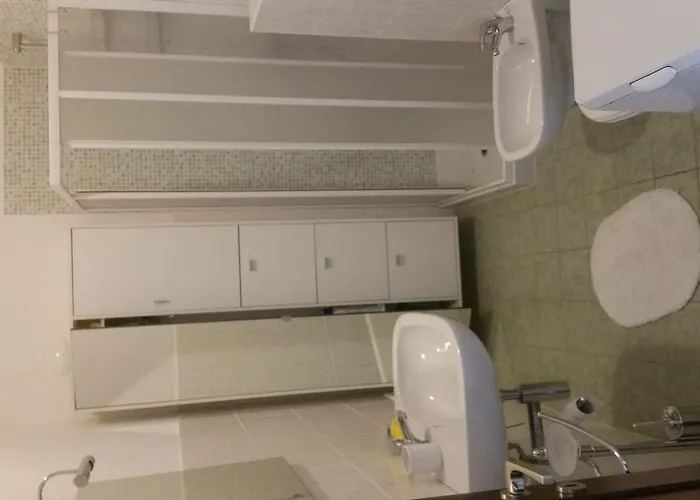 Dellea Apartmán Luino